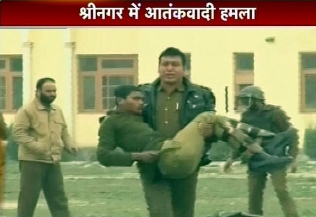 श्रीनगर में आतंकी हमले की तस्‍वीरें