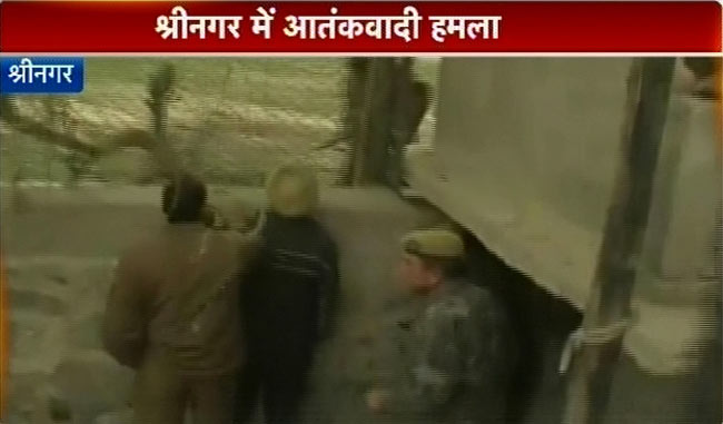 श्रीनगर में आतंकी हमले की तस्‍वीरें