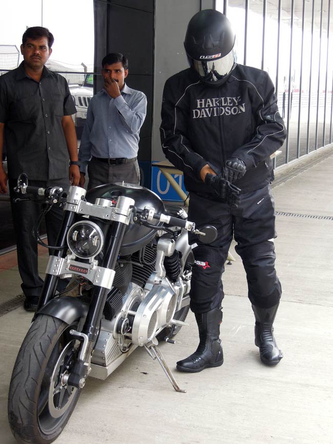 BIC पर टीम इंडिया ने मनाया जीत का जश्‍न