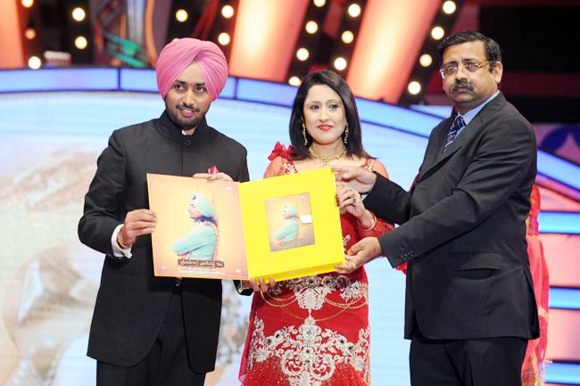 पीटीसी अवार्ड्स में बॉलीवुड सितारे | बोल्‍ड बालाएं