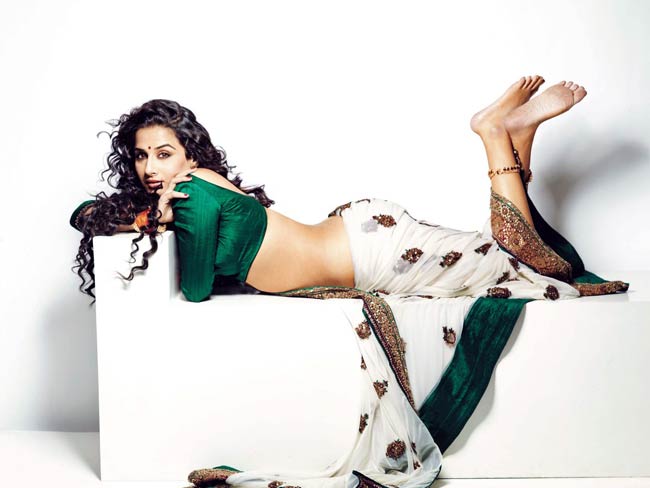 तस्वीरों में बॉलीवुड की 20 सेक्सी हसीनाएं | हॉट लियोन