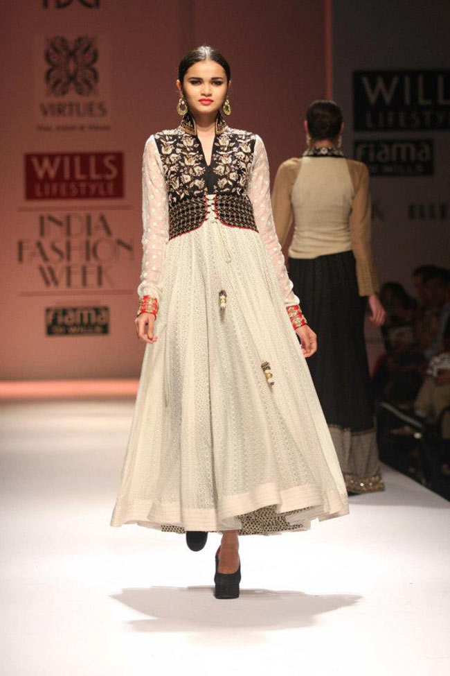 WIFW Day-5: डिजायनर्स और मॉडल्स के जलवे | WIFW