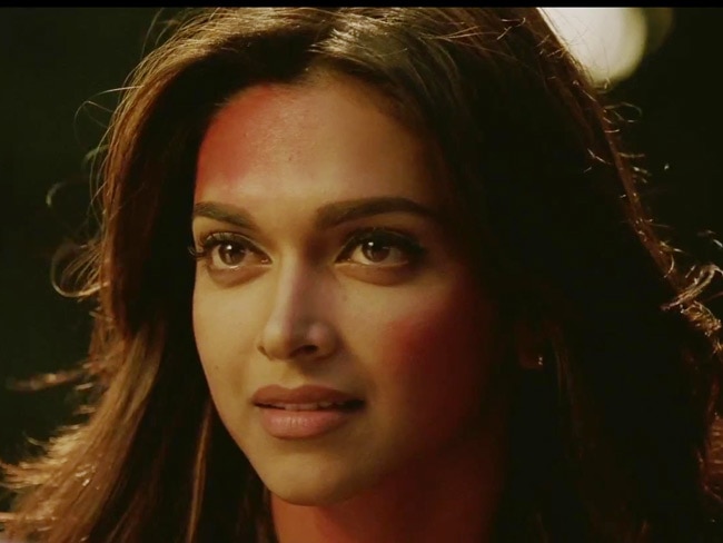 तस्‍वीरों में 'यह जवानी है दीवानी' की झलक  | दीपिका