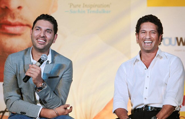 युवी की किताब का विमोचन | सचिन ने रोके थे आंसू