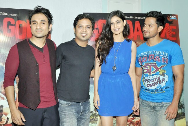 फिल्‍म 'गो गोवा गॉन' का प्रमोशन करते सितारे