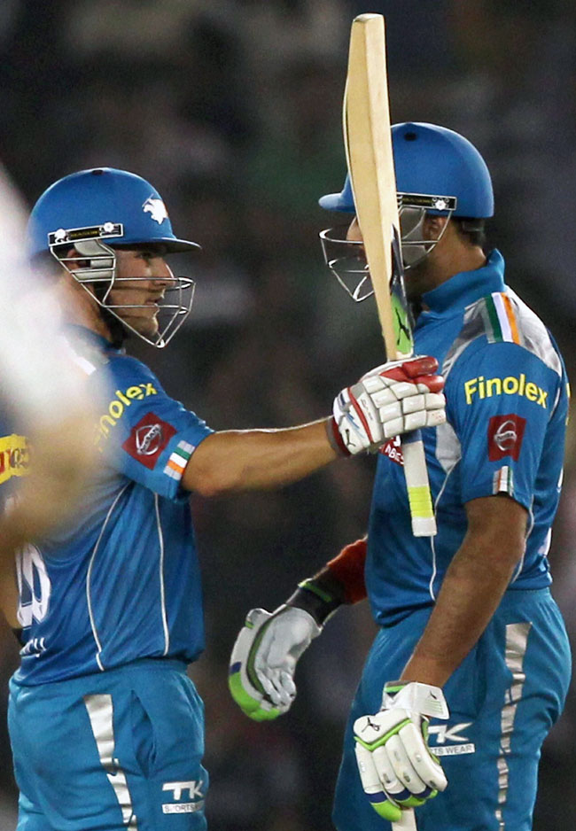 T-20: पंजाब ने पुणे को 7 विकेट से हराया