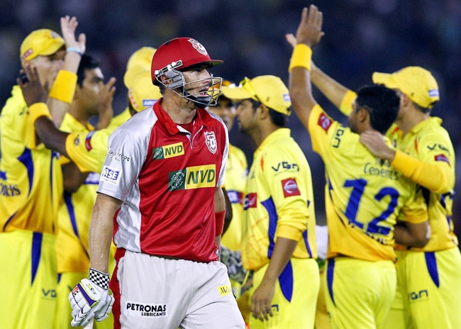 चेन्‍नई ने पंजाब को 10 विकेट से हराया