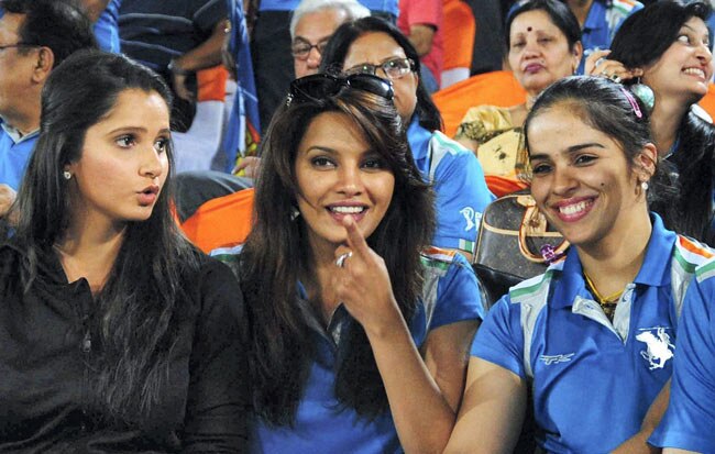 हैदराबाद का शानदार आगाज, पुणे को हराया