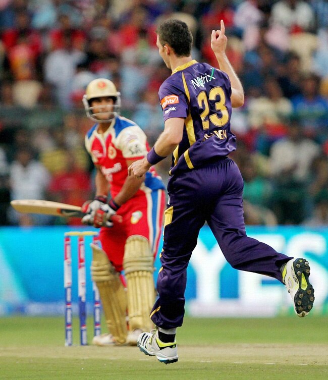 एकतरफा मैच में कोलकाता से जीता बैंगलोर