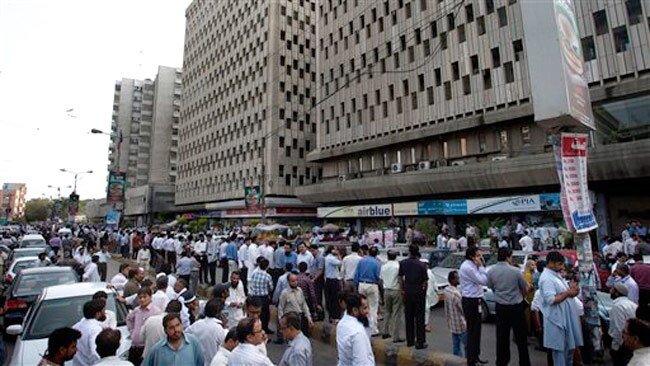 भारत-पाकिस्‍तान व ईरान में आए भूकंप की पहली तस्‍वीरें