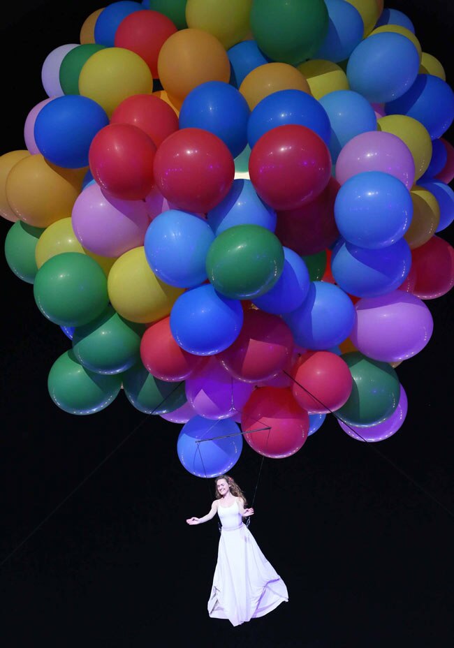 रंगारंग उद्घाटन के साथ हुआ IPL 6 का आगाज | बनाए मदहोश