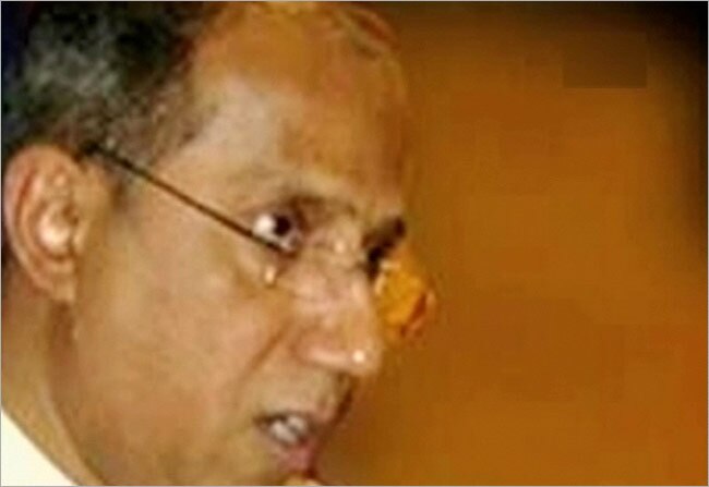 30 अप्रैल 2013: तस्वीरों में दिनभर की बड़ी खबरें