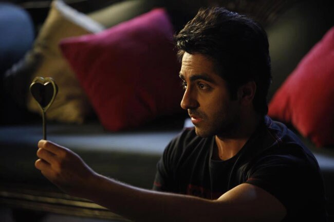 आयुष्मान खुराना की 'नौटंकी साला' का फर्स्ट लुक | बॉलीवुड 2013