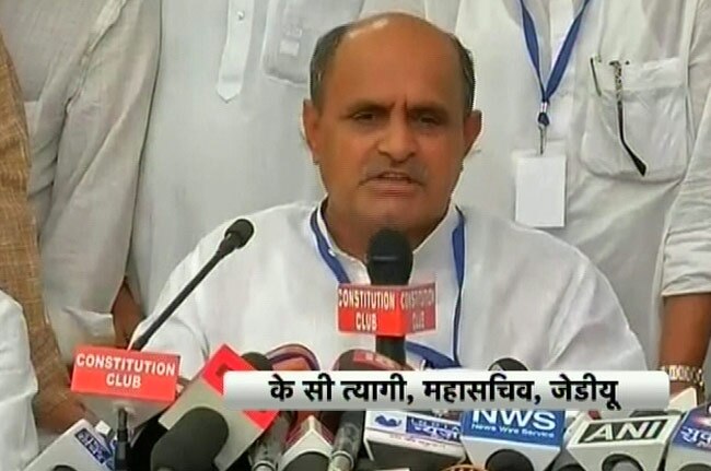 13 अप्रैल 2013: तस्‍वीरों में दिनभर की अहम खबरें