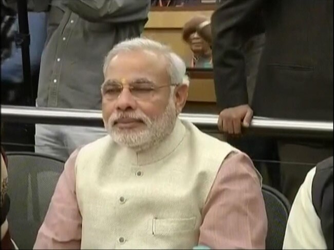 13 अप्रैल 2013: तस्‍वीरों में दिनभर की अहम खबरें