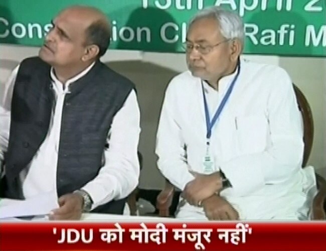 13 अप्रैल 2013: तस्‍वीरों में दिनभर की अहम खबरें