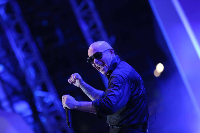 रंगारंग उद्घाटन के साथ हुआ IPL 6 का आगाज | बनाए मदहोश