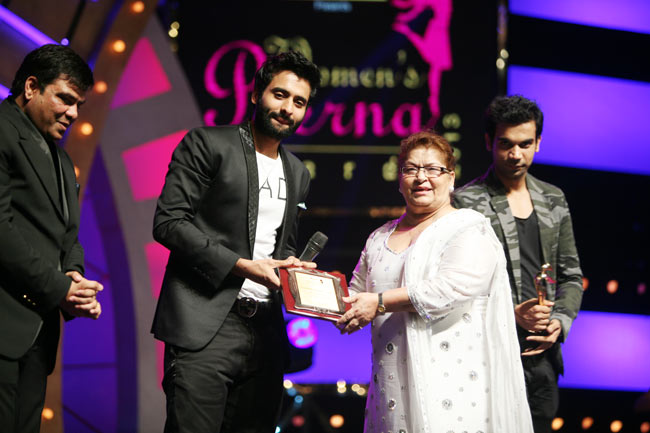 सितारों से झिलमिल रहा प्रेरणा अवॉर्ड समारोह | बॉलीवुड 2013