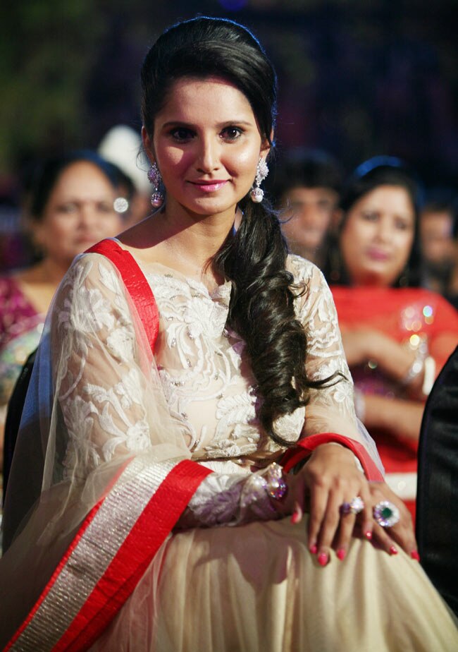 सितारों से झिलमिल रहा प्रेरणा अवॉर्ड समारोह | बॉलीवुड 2013