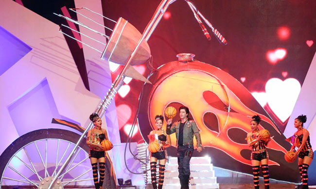 रंगारंग उद्घाटन के साथ हुआ IPL 6 का आगाज | बनाए मदहोश