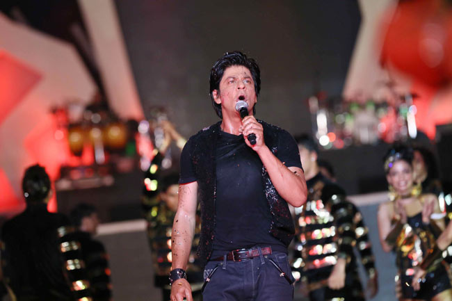 रंगारंग उद्घाटन के साथ हुआ IPL 6 का आगाज | बनाए मदहोश