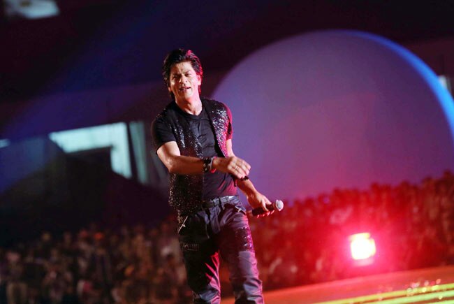 रंगारंग उद्घाटन के साथ हुआ IPL 6 का आगाज | बनाए मदहोश