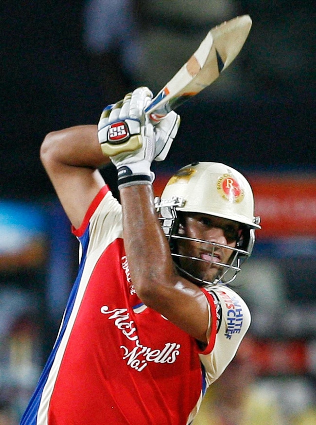 T20 लीग: बैंगलोर ने पुणे को 17 रन से दी शिकस्त