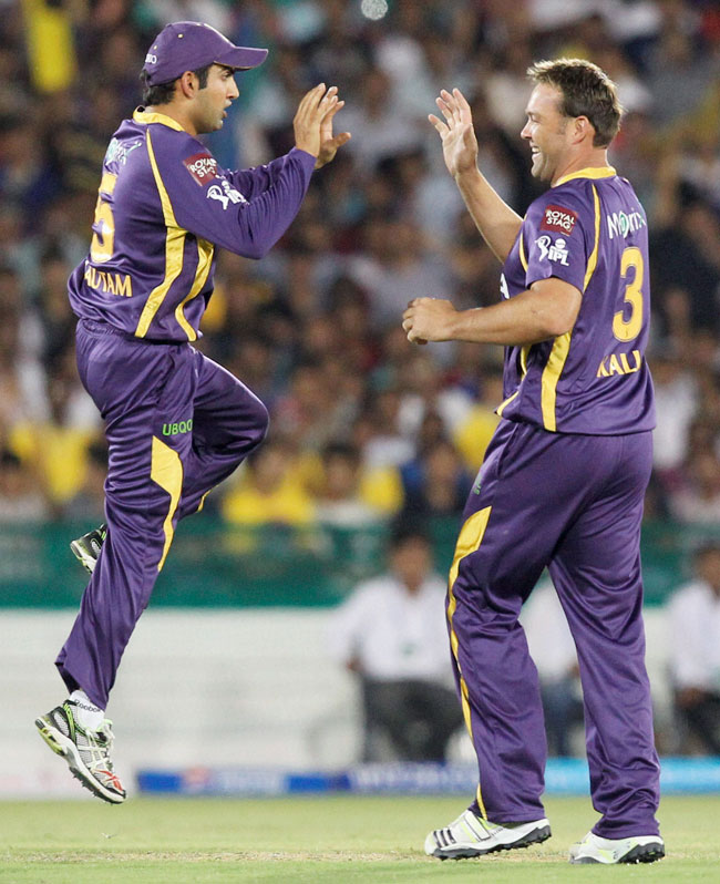 T20 लीग: दिल्ली ने कोलकाता को 7 विकेट से रौंदा