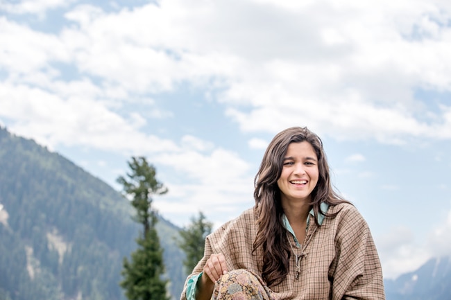 कश्‍मीर की हसीन वादियों में ‘हाईवे’ की शूटिंग