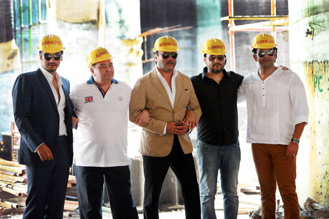 'औरंगजेब' के अनोखे प्रचार में जुटे अर्जुन कपूर, ऋषि कपूर