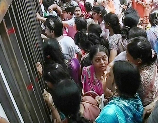 02 मई 2013: तस्वीरों में दिनभर की बड़ी खबरें