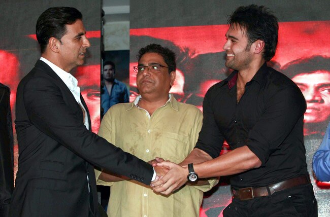 'एनिमी'  के म्यूजिक लांच पर उमड़े सितारे  | बॉलीवुड 2013