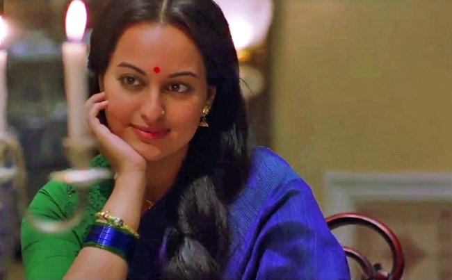 सोनाक्षी सिन्‍हा की साड़ी में खास तस्‍वीरें