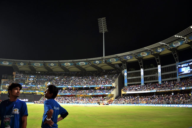 मुंबई ने कोलकाता को 65 रन से रौंदा