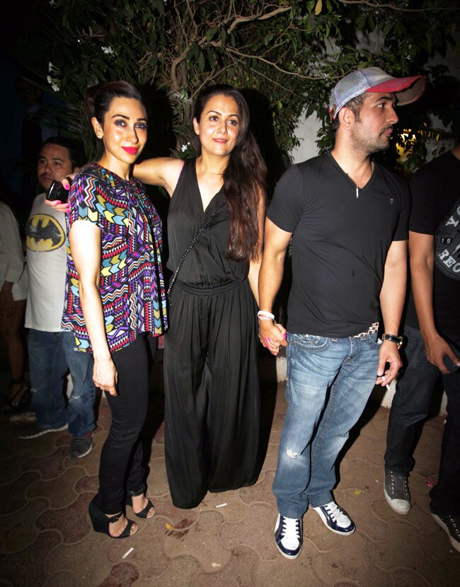 मुंबई के ऑलिव में पार्टी का मजा लेते बॉलीवुड सितारे...