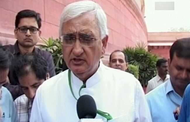 03 मई 2013: तस्वीरों में दिनभर की बड़ी खबरें