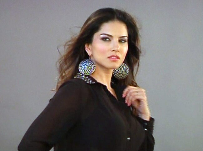 सनी लियोन का ऐसा फोटोशूट कभी देखा है... | हॉट लियोन