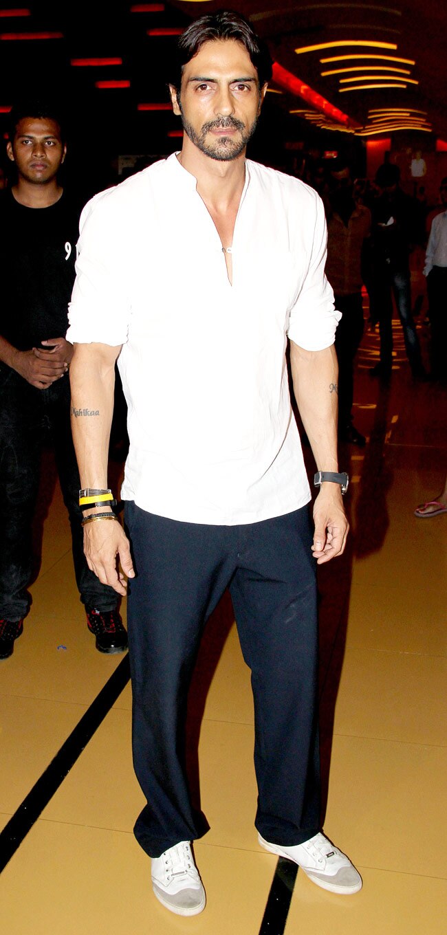 अर्जुन रामपाल ने फिल्‍म डी डे का ट्रेलर लांच किया