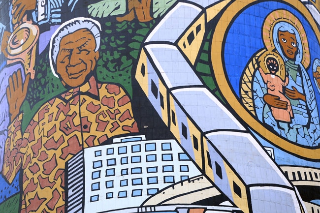 नेल्‍सन मंडेला का जन्‍मदिन आज, दुनियाभर में किए जा रहे हैं याद