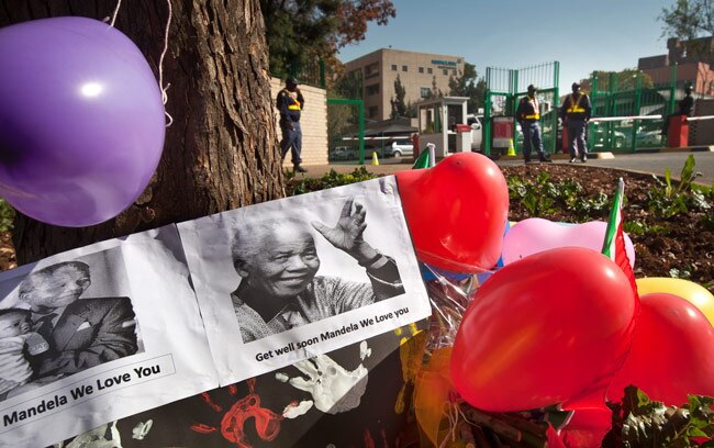 नेल्‍सन मंडेला का जन्‍मदिन आज, दुनियाभर में किए जा रहे हैं याद