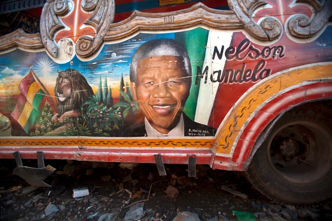 नेल्‍सन मंडेला का जन्‍मदिन आज, दुनियाभर में किए जा रहे हैं याद