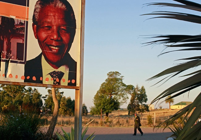 नेल्‍सन मंडेला का जन्‍मदिन आज, दुनियाभर में किए जा रहे हैं याद