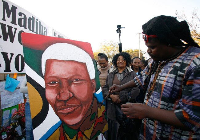 नेल्‍सन मंडेला का जन्‍मदिन आज, दुनियाभर में किए जा रहे हैं याद