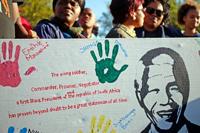 नेल्‍सन मंडेला का जन्‍मदिन आज, दुनियाभर में किए जा रहे हैं याद