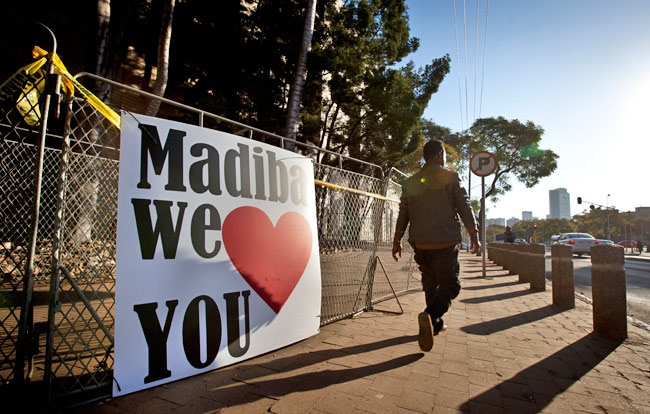 नेल्‍सन मंडेला का जन्‍मदिन आज, दुनियाभर में किए जा रहे हैं याद