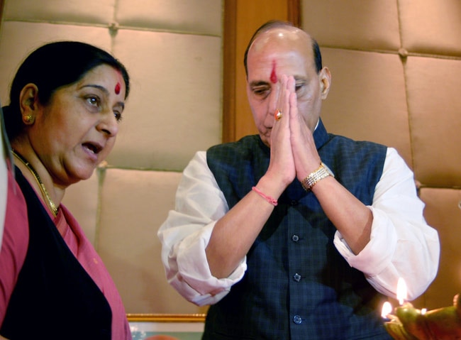 आडवाणी के नहीं आने से क्या रुकेगी मोदी की ताजपोशी?