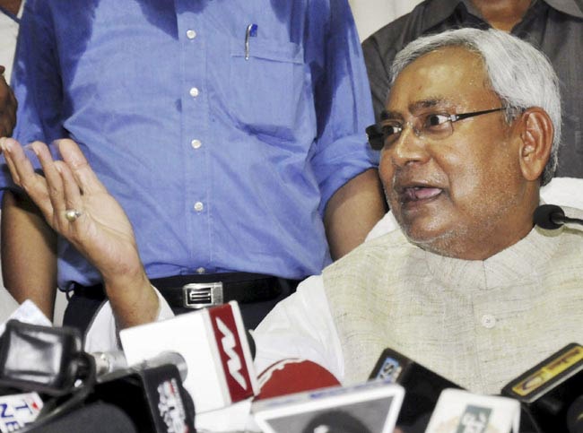 18 जून 2013: तस्वीरों में देखें दिनभर की खबरें