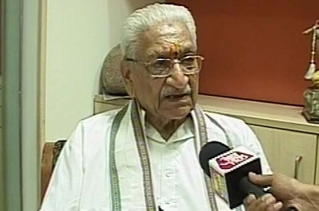 07 जून 2013: तस्वीरों में दिनभर की बड़ी खबरें