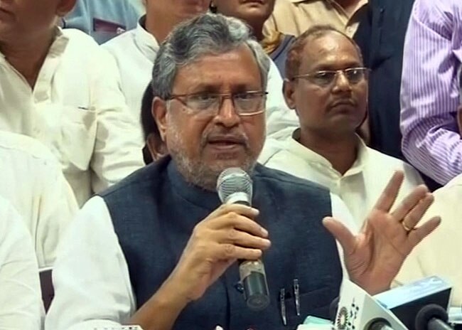 16 जून 2013: तस्वीरों में दिनभर की बड़ी खबरें