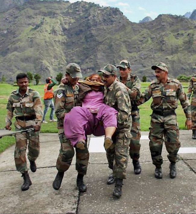 तबाही के मंजर के बाद अब राहत और बचाव कार्य | तबाही की तस्‍वीरें